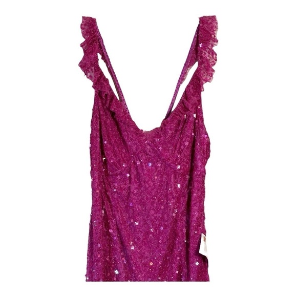 Mac Duggal Embellished Ruffle Strap Trumpet Gown in Fuchsia NWT - Picture 4 of 10